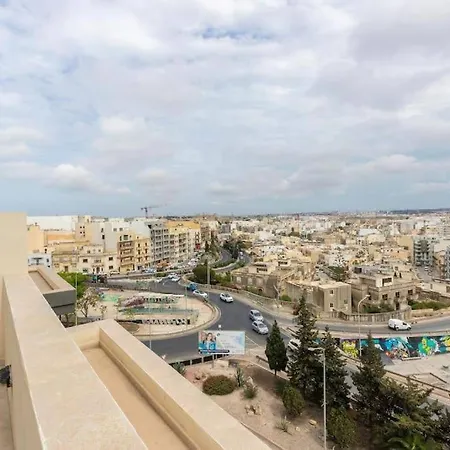 アパート & Spacious Penthouse W/ 1br + View By 360 Estates