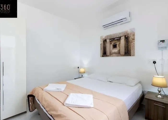 & Spacious Penthouse W/ 1br + View By 360 Estates 음시다