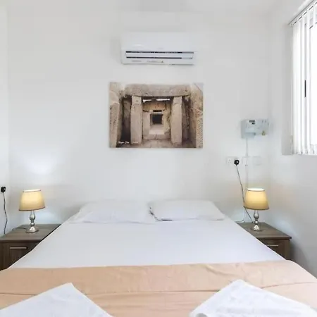 & Spacious Penthouse W/ 1br + View By 360 Estates Msida
