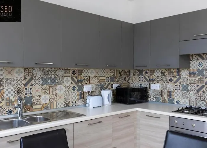 & Spacious Penthouse W/ 1br + View By 360 Estates Appartamento Msida