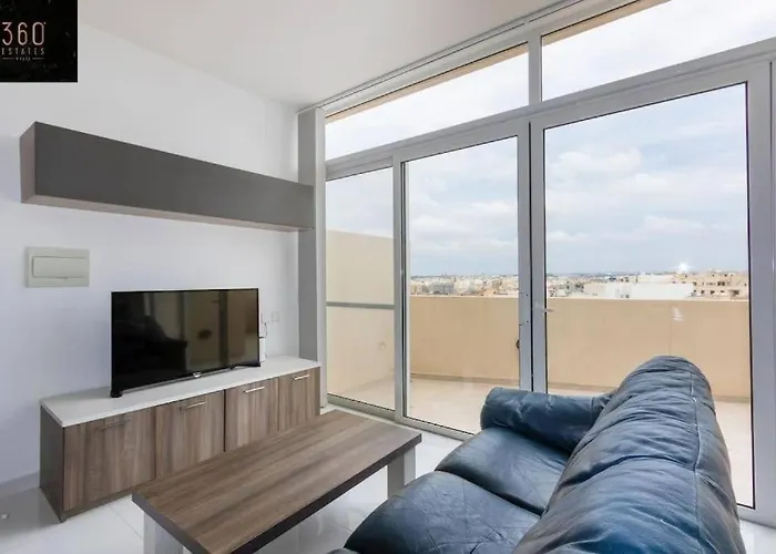 & Spacious Penthouse W/ 1br + View By 360 Estates *